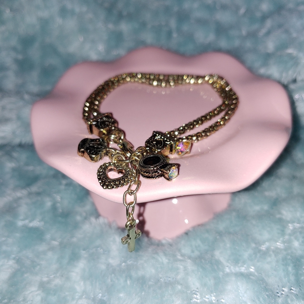 Charming bracelet